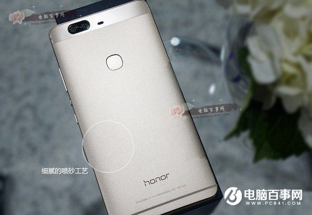 高顏值金屬機身 榮耀V8外觀評測