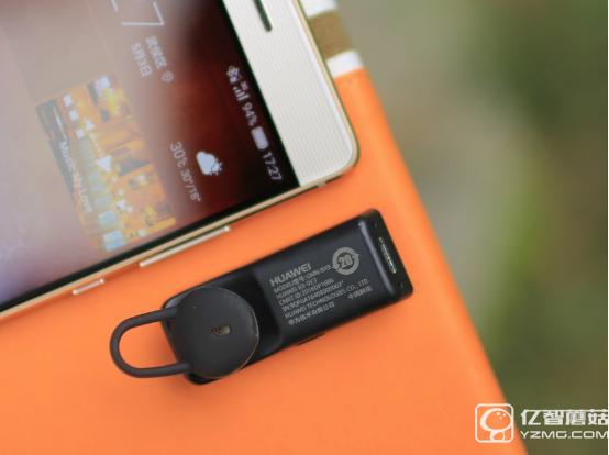 玩轉(zhuǎn)腕上時(shí)尚 3D曲面屏華為手環(huán)B3評(píng)測(cè)