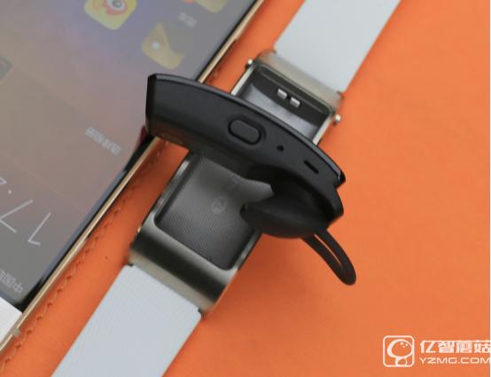 玩轉(zhuǎn)腕上時(shí)尚 3D曲面屏華為手環(huán)B3評(píng)測(cè)