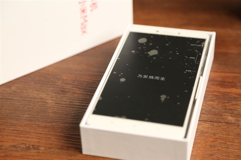 6.44寸黃金大屏！小米Max深度評測：續航驚人