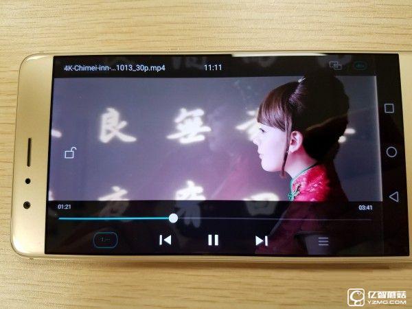 這才是旗艦該有的配置 榮耀V8手機(jī)性能體驗