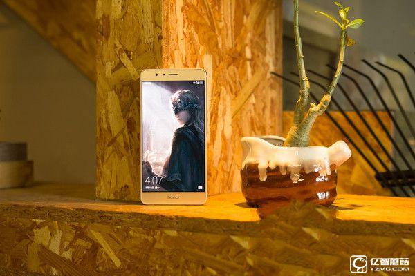 華為榮耀V8評測：麒麟950怎么樣？