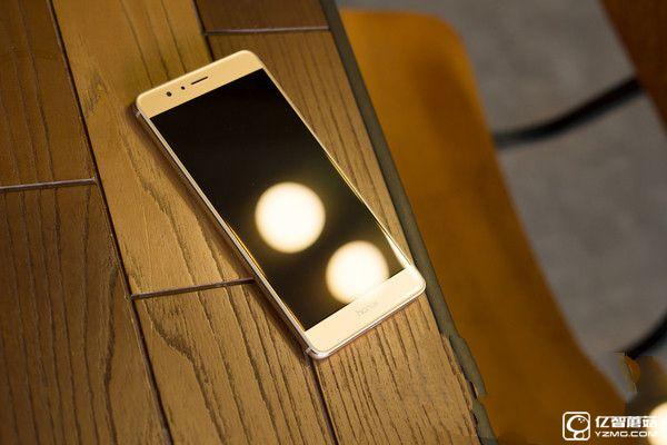 華為榮耀V8評測：麒麟950怎么樣？