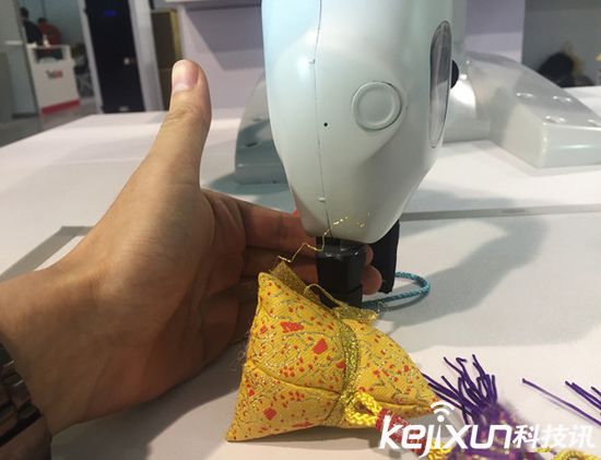 工業智能化時代已經崛起! VR機械手臂來了