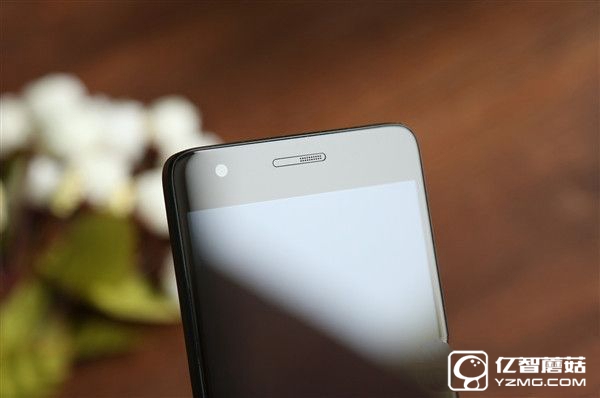 ZUK Z2和榮耀V8哪個好 榮耀V8與ZUK Z2區(qū)別對比