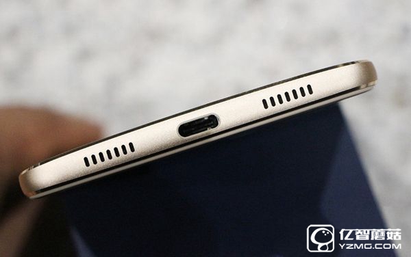 ZUK Z2和榮耀V8哪個好 榮耀V8與ZUK Z2區(qū)別對比