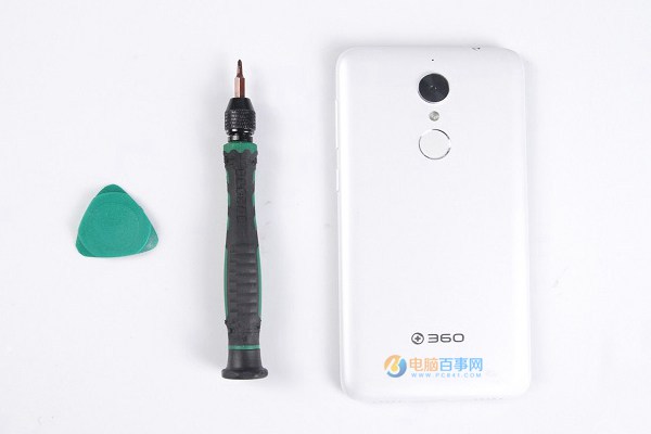 360手機N4做工如何？360手機N4拆機圖解評測