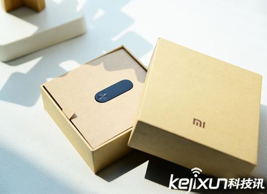 小米手環2真機先睹為快 超長待機 納尼？