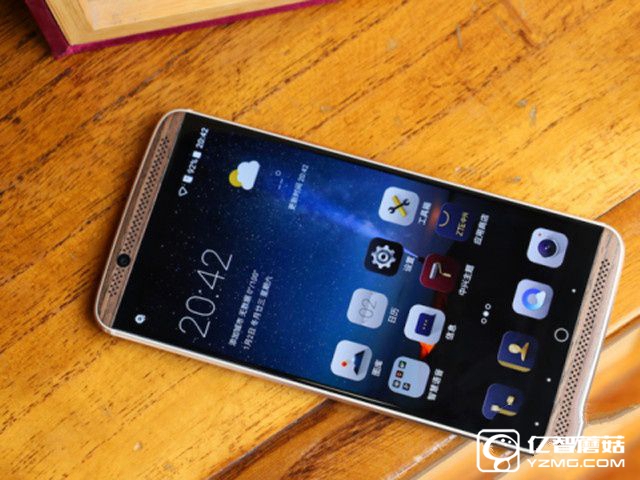 解放雙手不是難事 中興AXON天機(jī)語音體驗(yàn) 