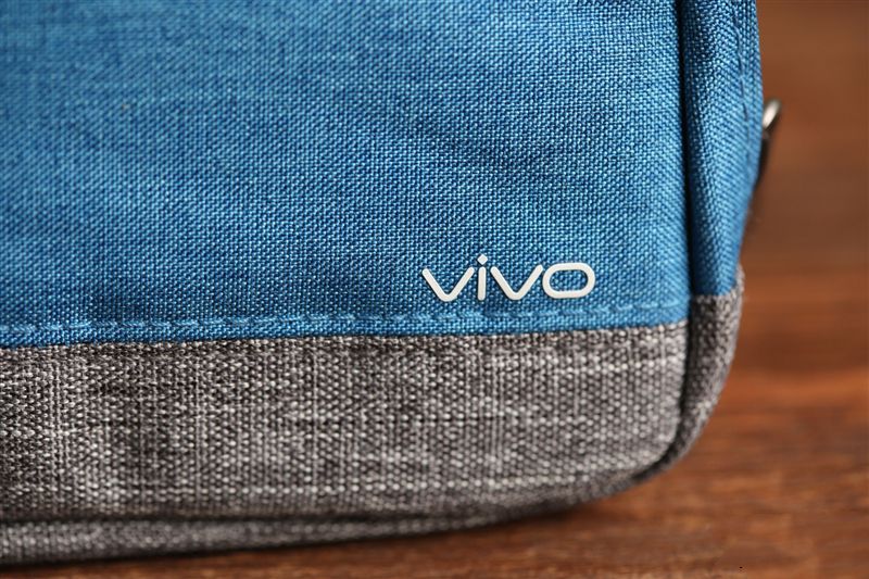 6G內(nèi)存+驍龍820+雙曲面屏!vivo Xplay5旗艦版評(píng)測