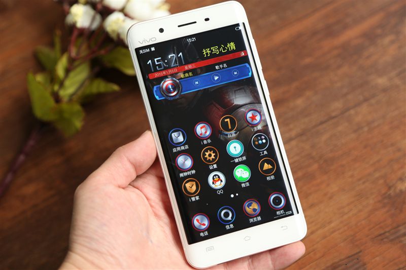 6G內(nèi)存+驍龍820+雙曲面屏！vivo Xplay5旗艦版評測