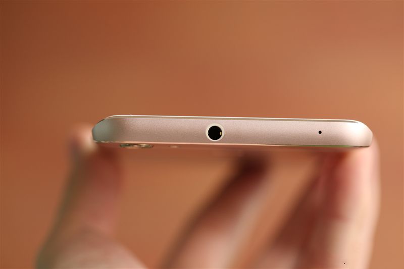 6G內存+驍龍820+雙曲面屏！vivo Xplay5旗艦版評測