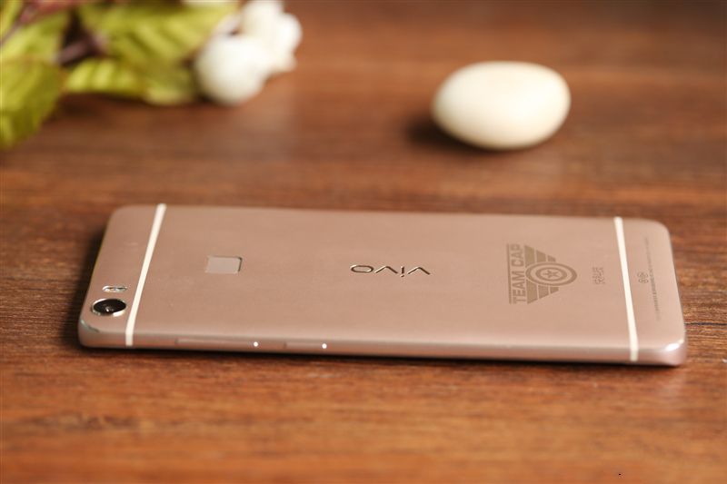 6G內存+驍龍820+雙曲面屏！vivo Xplay5旗艦版評測