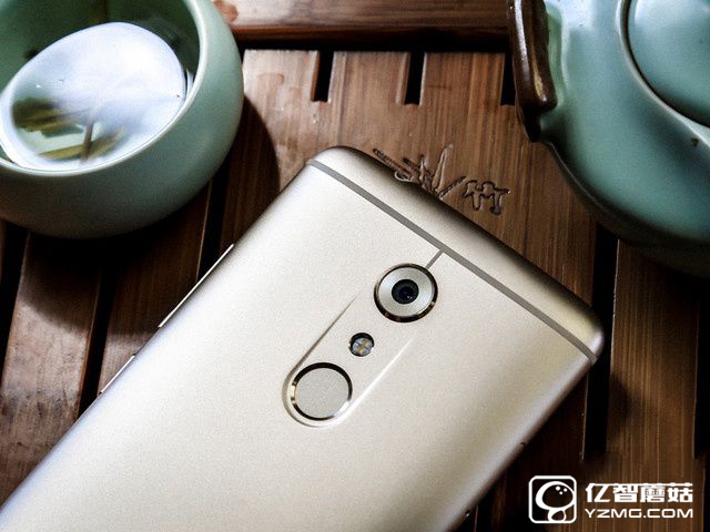 解放雙手不是難事 中興AXON天機(jī)語音體驗(yàn) 