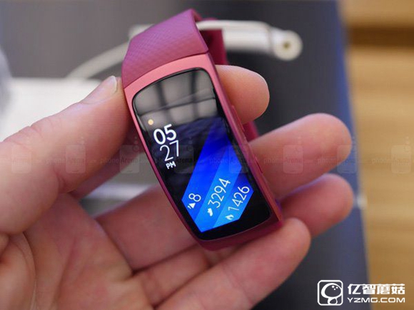 時尚運動范，三星Gear Fit 2/Icon X高清圖賞