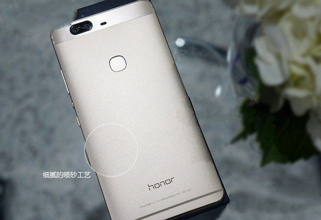 華為榮耀V8評(píng)測(cè)：全網(wǎng)通版綜合體驗(yàn)最好