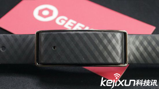 華為榮耀暢玩手環A1揭秘: 果然不是蓋的