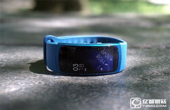 三星Gear Fit 2運動手環體驗：優勢不明顯