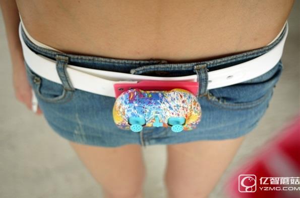 性感爆乳中國女極客SexyCyborg曬新發明：可穿戴無人機