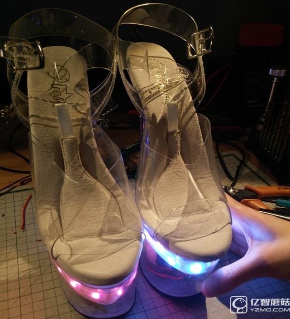 最性感爆乳中國女極客走紅：私照火辣閃瞎眼