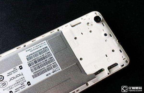 榮耀暢玩5A好看嗎 外觀評測