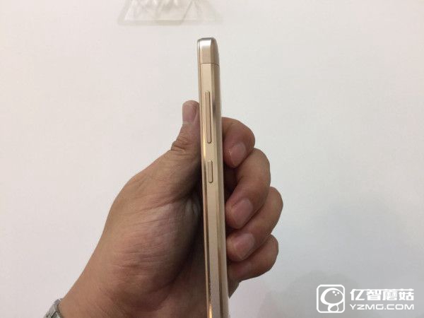 小米又發大招了!聯通定制手機紅米3X僅899元