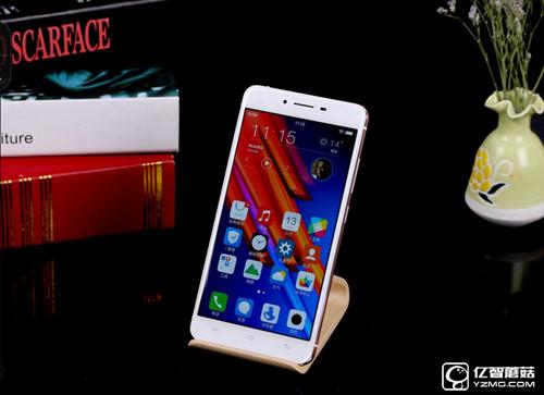 vivo X7和vivo X6S Plus對(duì)比評(píng)測(cè)1