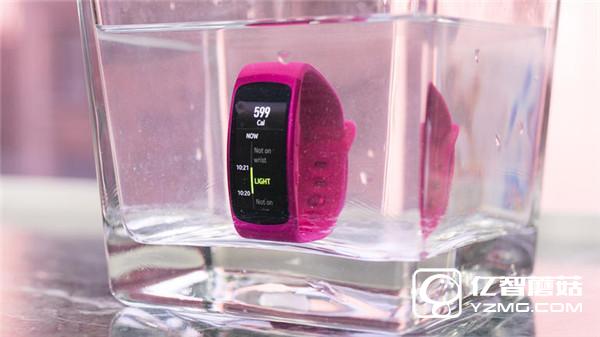 三星Gear Fit 2外媒評測匯總 比上代有明顯提升