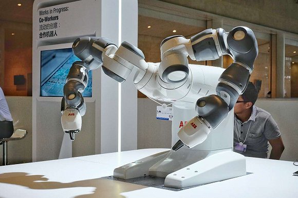 ABB公司研發的協作機器人Yumi