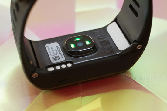 Vivoactive HR外形不搶眼+心率監測準確性差一些