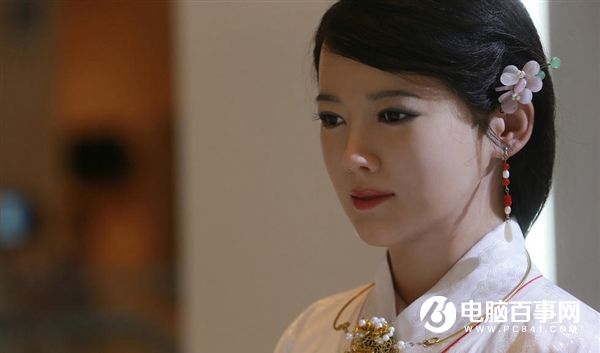 中國最美女機器人亮相：古色古香 美艷動人！