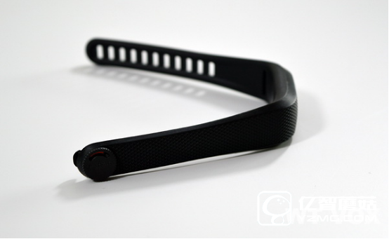 佳明Vivofit 3：一款體面的運動手環