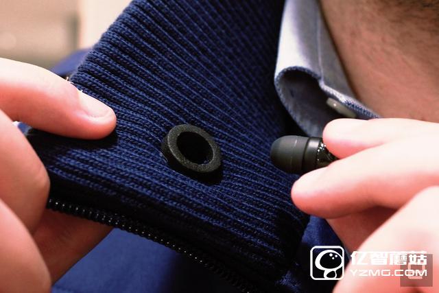 有了這能充電的衣服 媽媽再也不擔(dān)心我手機(jī)沒電了