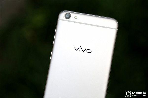 vivo X7和OPPO R9哪個好？vivo X7與OPPO R9區(qū)別對比