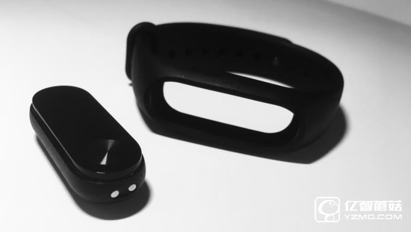 兼顧實用與逼格—小米手環2