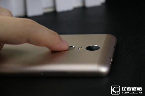 尖phone對(duì)決：榮耀5A PK 紅米Note 3（暫不發(fā)布） 