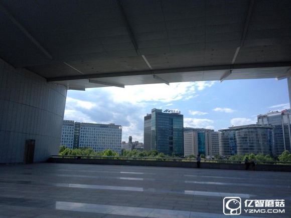 尖phone對(duì)決：榮耀5A PK 紅米Note 3（暫不發(fā)布） 