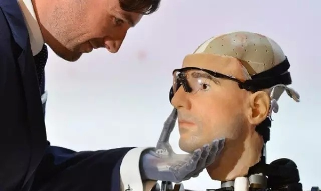 微軟為何要押寶人工智能？納德拉想讓公司超越谷歌