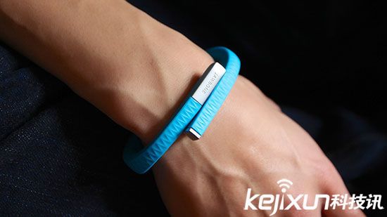 太可怕了！智能手環竟然可以泄露銀行卡密碼！