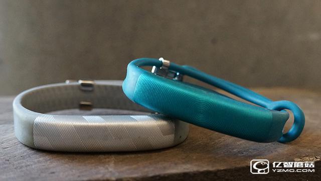 運(yùn)動(dòng)達(dá)人必備 市面十款最佳運(yùn)動(dòng)健身追蹤器