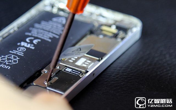 蘋果手機怎么換電池？iPhone5更換電池圖文教程