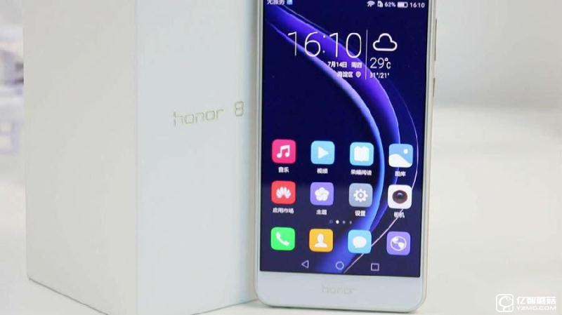 榮耀8上手體驗評測:雙玻璃能否突圍金屬時代?