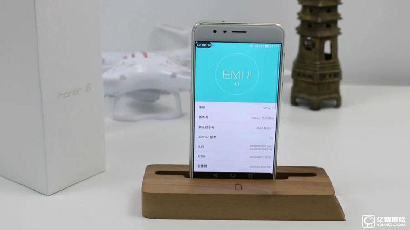 榮耀8上手體驗評測:雙玻璃能否突圍金屬時代?