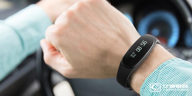 bong 3 HR智能手環(huán)發(fā)布 實(shí)時(shí)監(jiān)測心率血氧變化