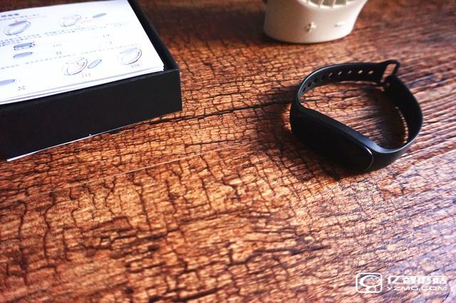 bong 3 HR智能手環首發開箱評測 169的價格和小米手環2比怎樣?