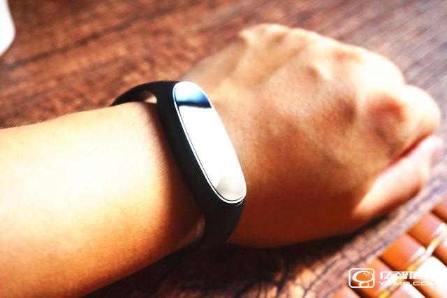 bong 3 HR智能手環首發開箱評測 169的價格和小米手環2比怎樣?