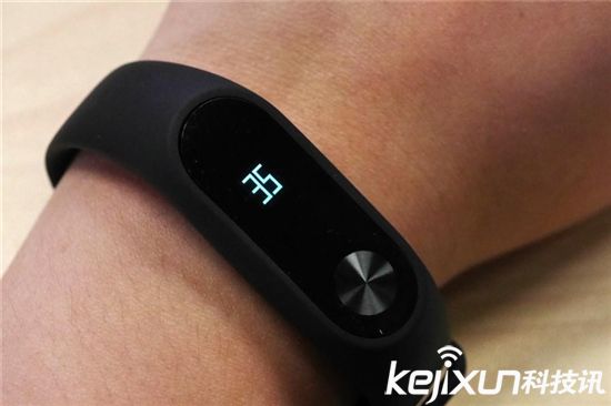 小米手環(huán)2下就能買到！ 但現(xiàn)貨仍不足