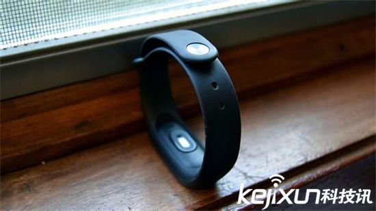 小米手環(huán)2下就能買到！ 但現(xiàn)貨仍不足