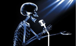 AI首度參與人工智能聯合編劇的恐怖片  有膽看嗎