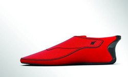  虛擬現實體驗更接近現實 MIT研發觸覺反饋鞋子